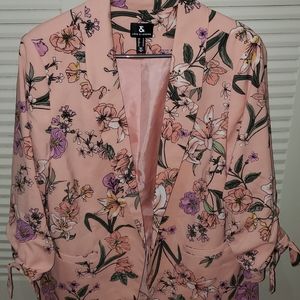 Floral crop sleeved blazer